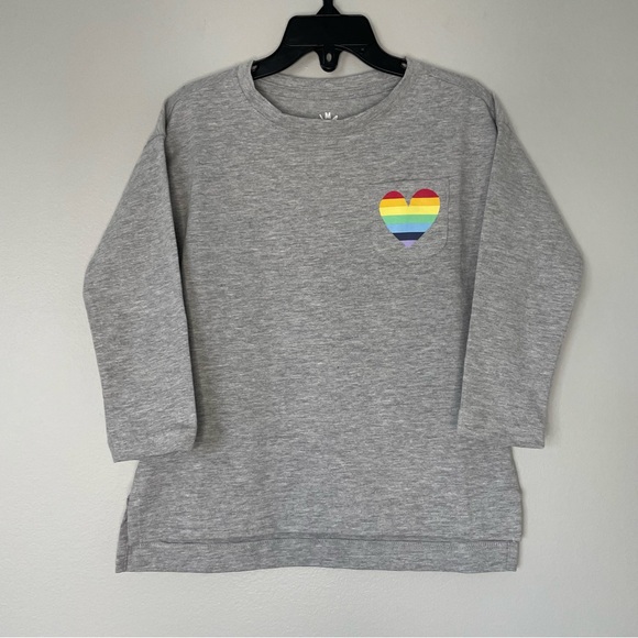 Primary Gray Long Sleeve Legging T-Shirt with Rainbow Heart - Picture 2 of 7